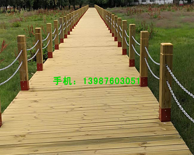 防腐木地板欄桿